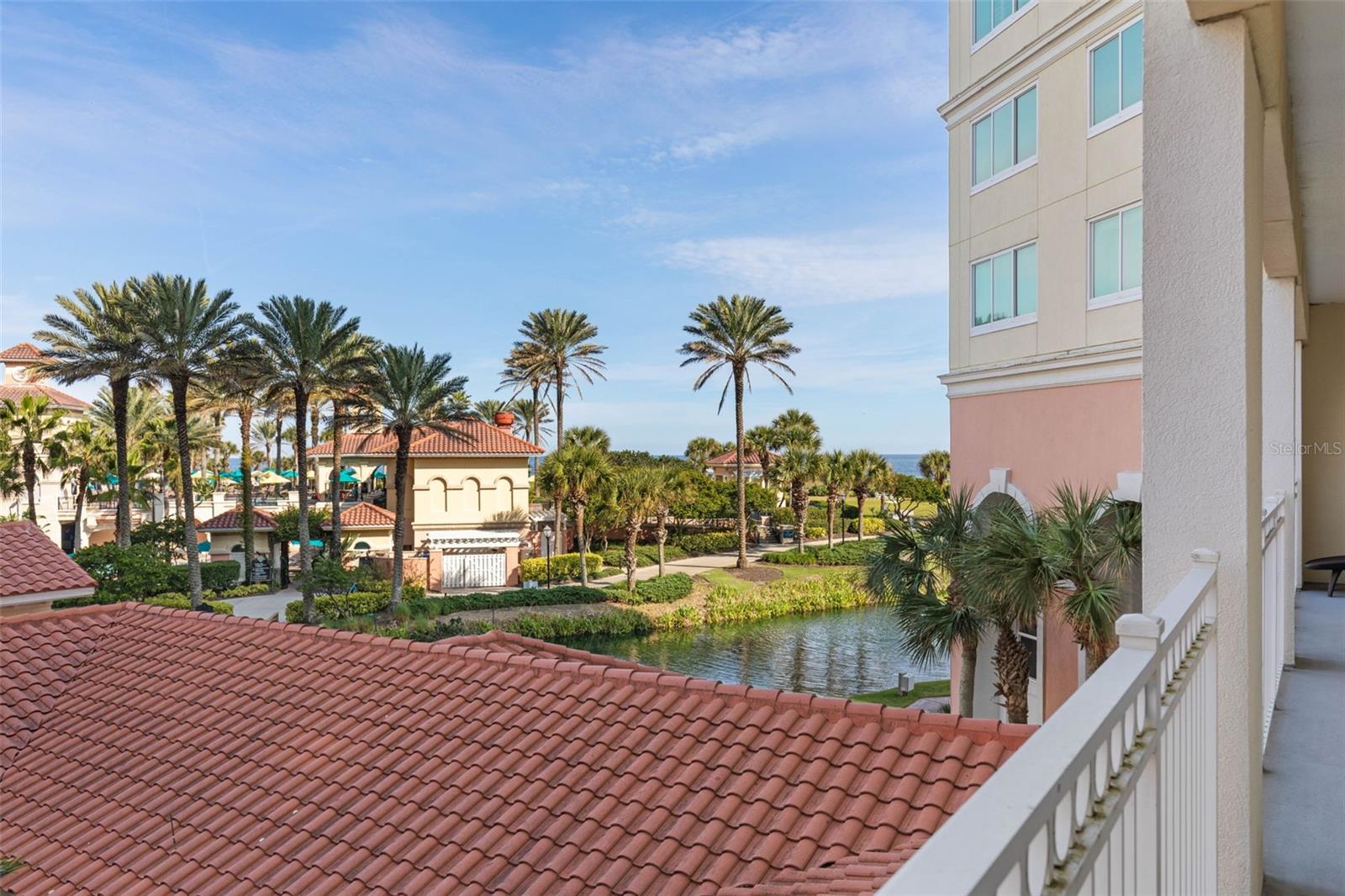 200 OCEAN CREST DR #109