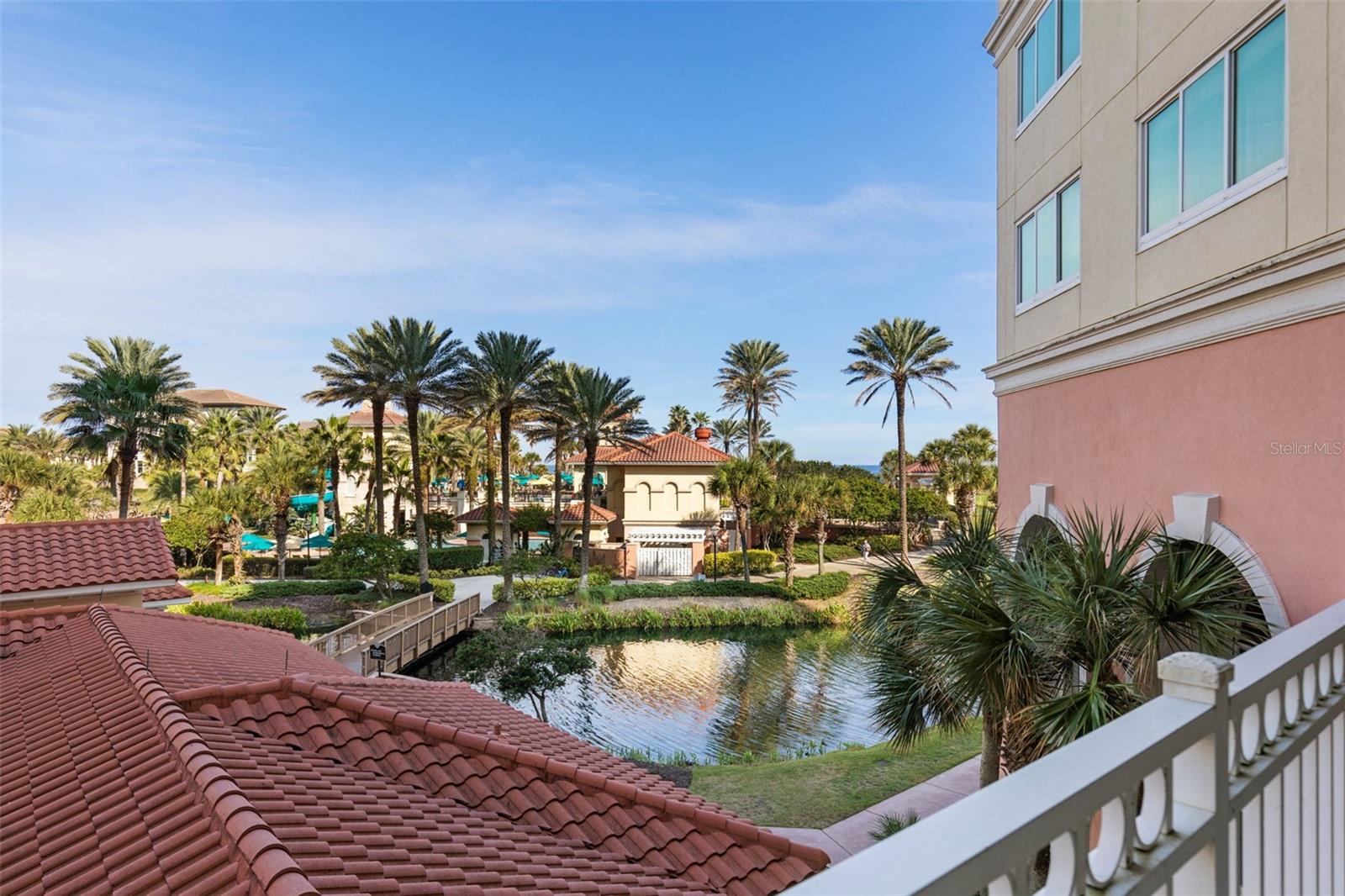 200 OCEAN CREST DR #109