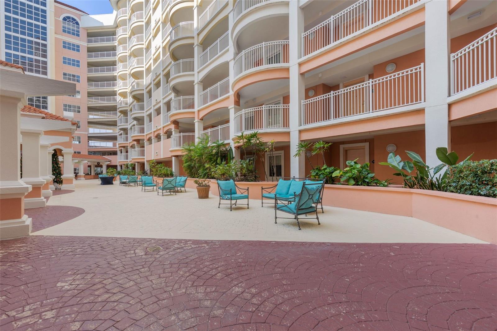 200 OCEAN CREST DR #109