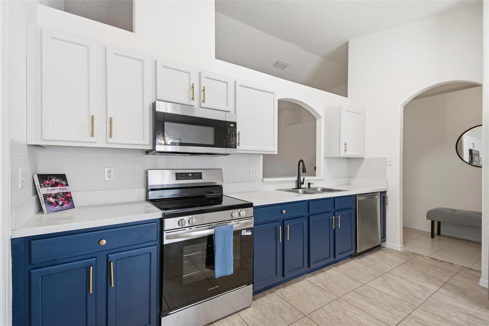 15 PINELAND LN