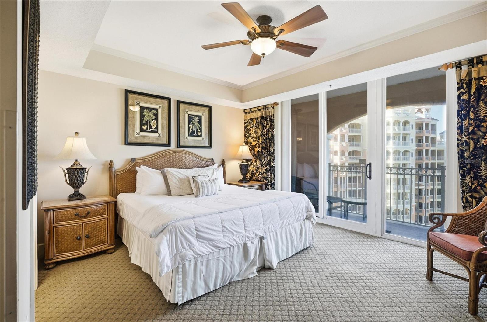 200 OCEAN CREST DR #707