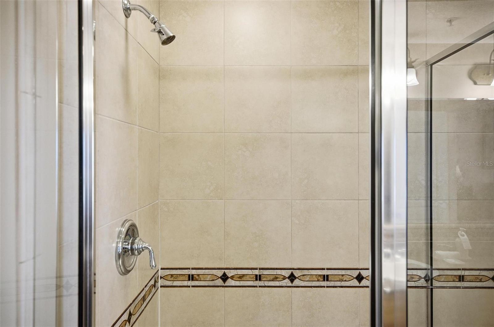 200 OCEAN CREST DR #707