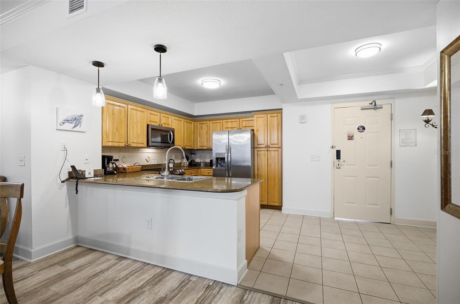 200 OCEAN CREST DR #707