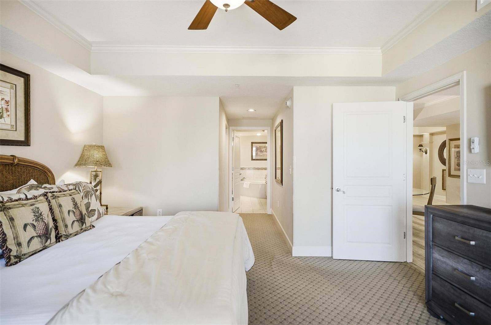 200 OCEAN CREST DR #707