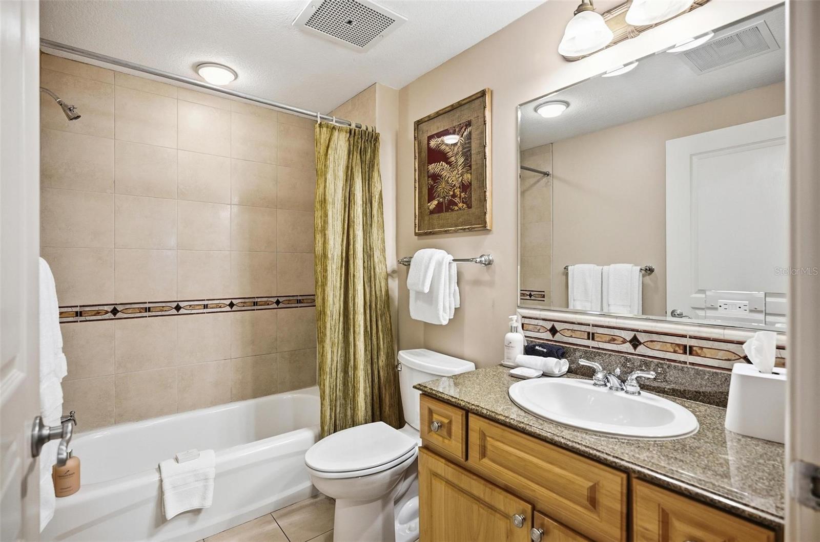 200 OCEAN CREST DR #707