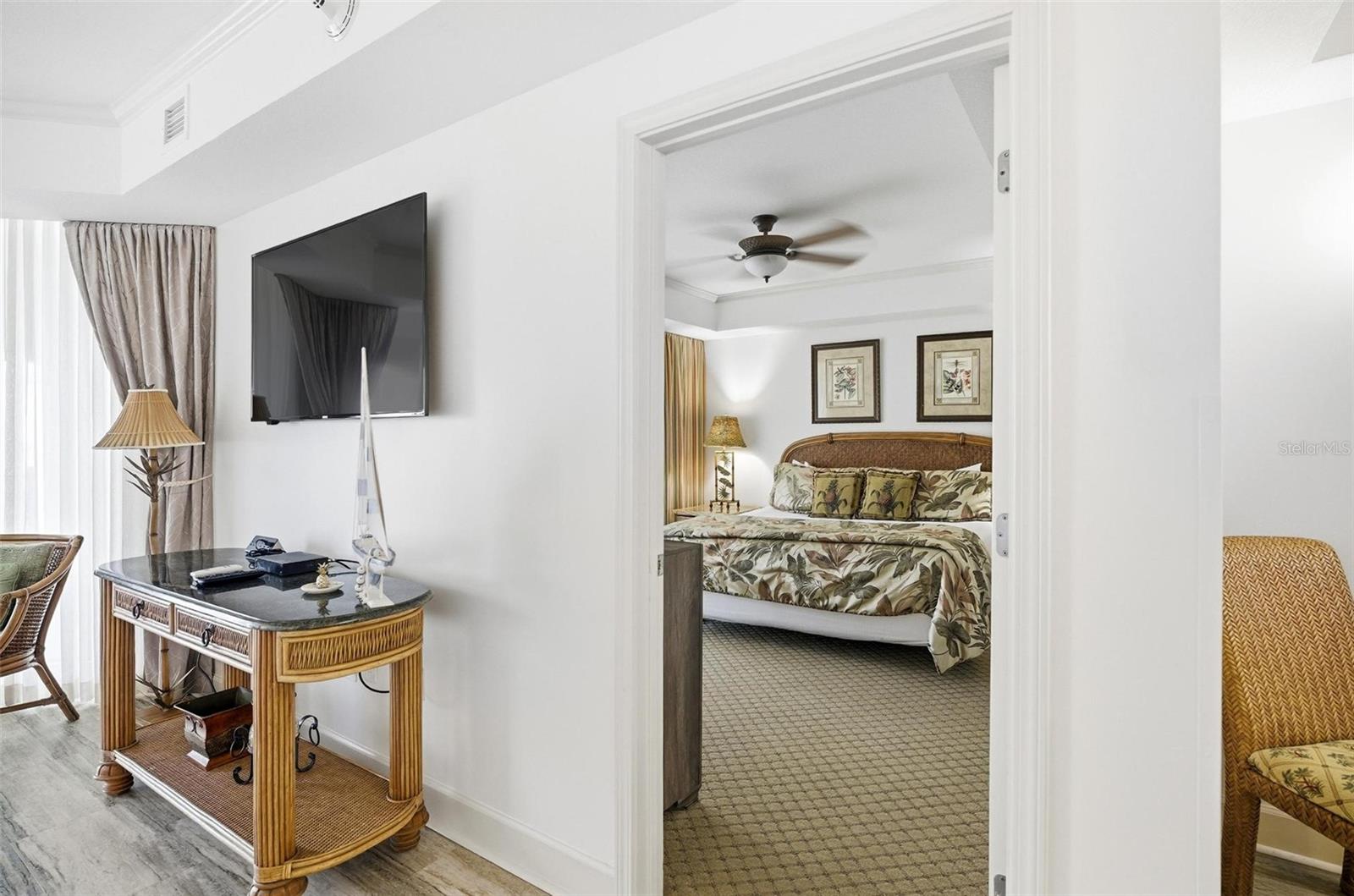 200 OCEAN CREST DR #707