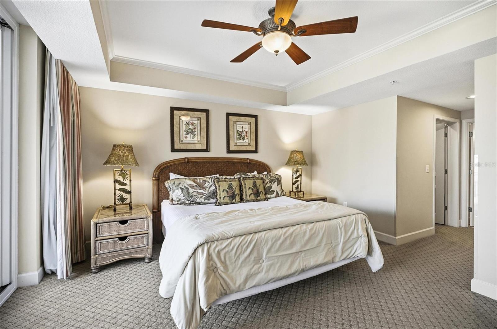 200 OCEAN CREST DR #707