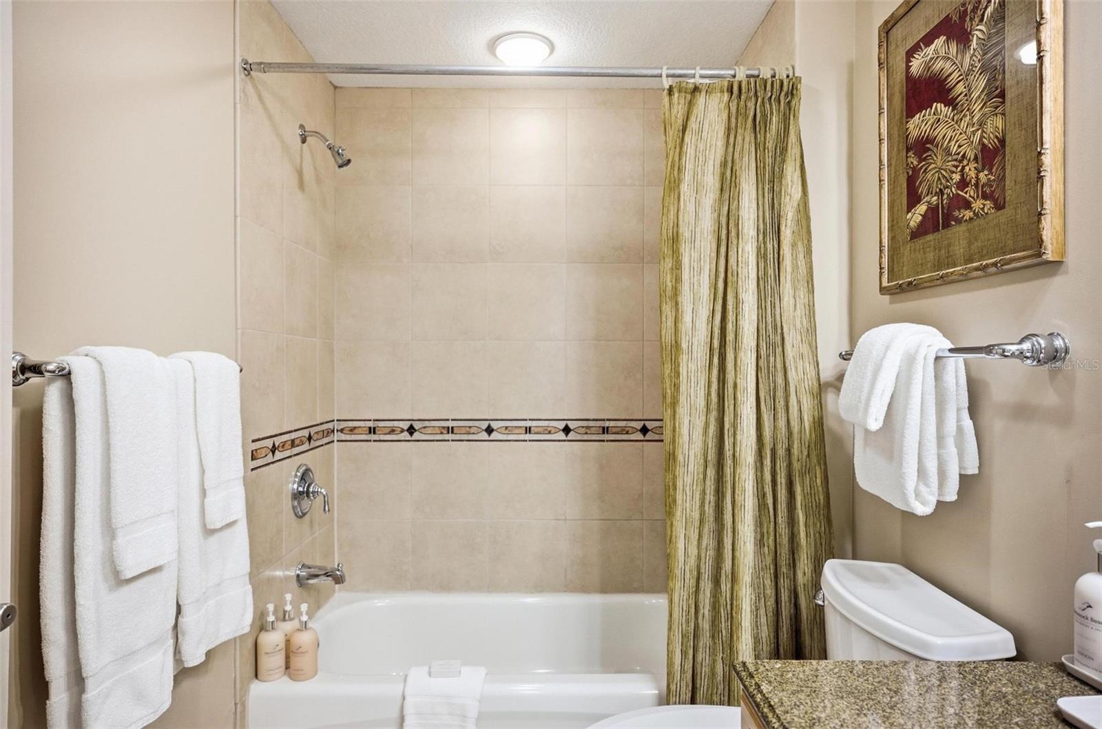 200 OCEAN CREST DR #707