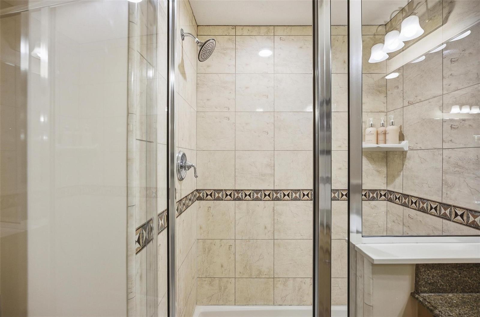 200 OCEAN CREST DR #707