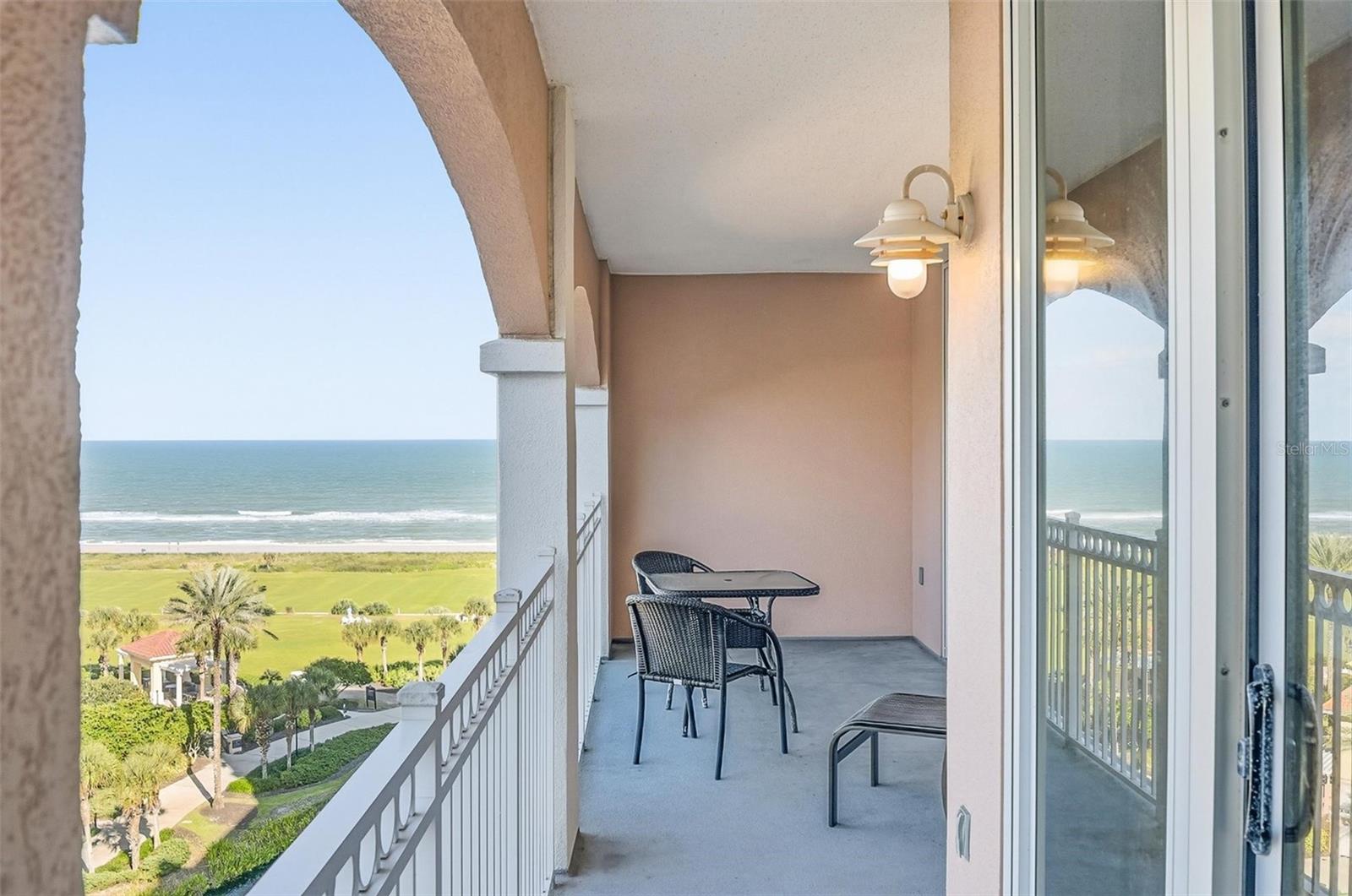 200 OCEAN CREST DR #707