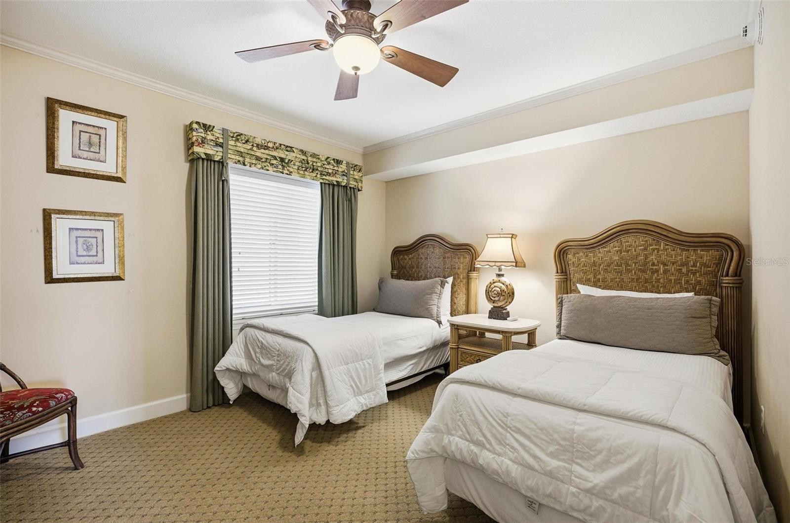 200 OCEAN CREST DR #707