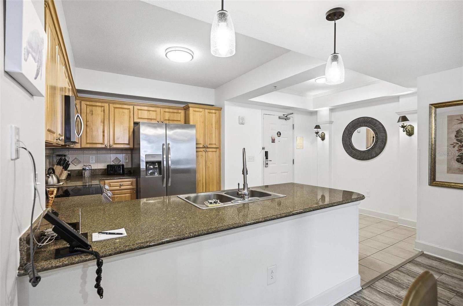 200 OCEAN CREST DR #707