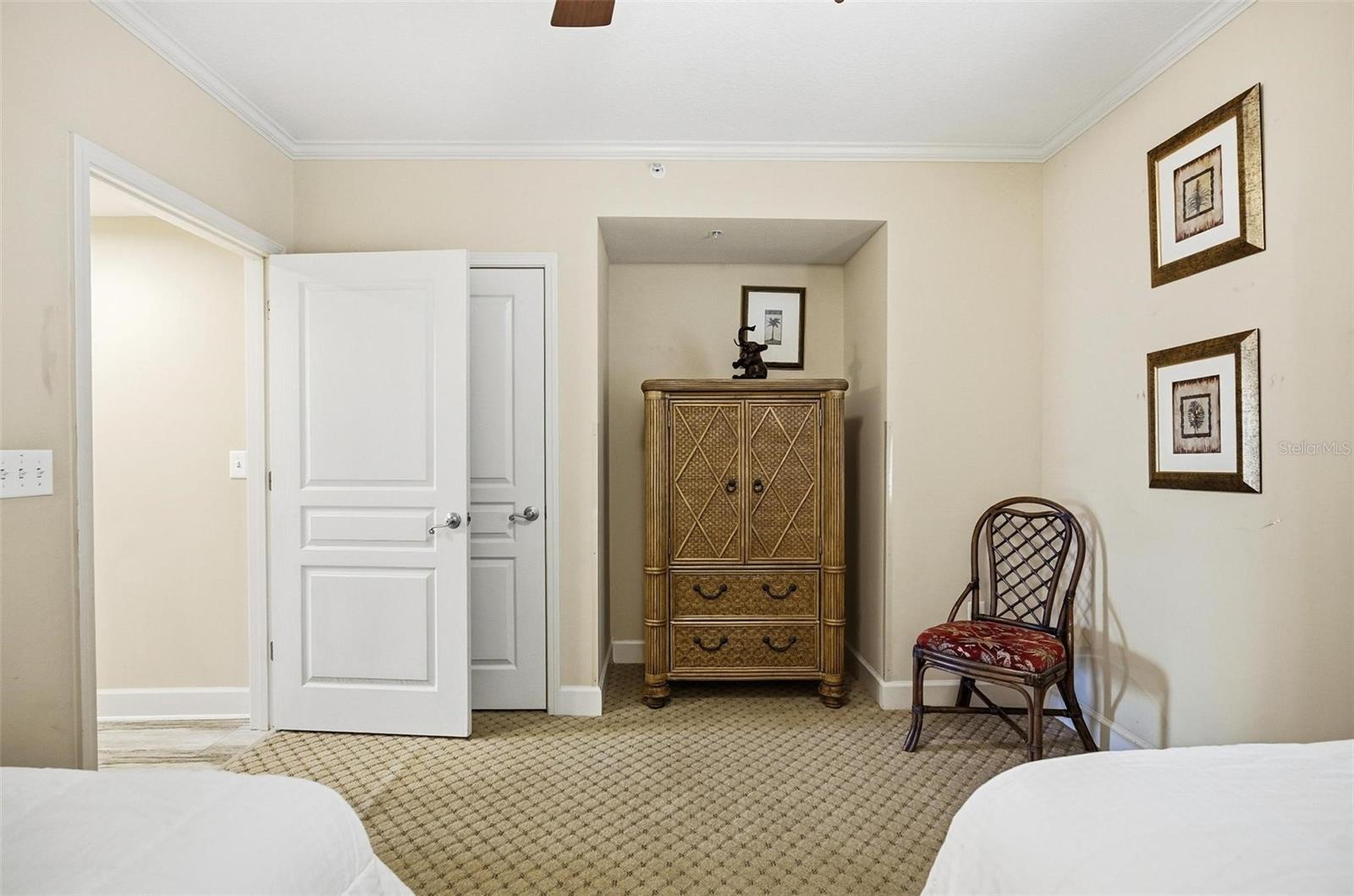 200 OCEAN CREST DR #707