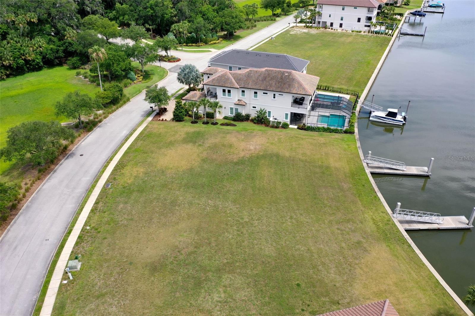 318 HARBOR VILLAGE PT N