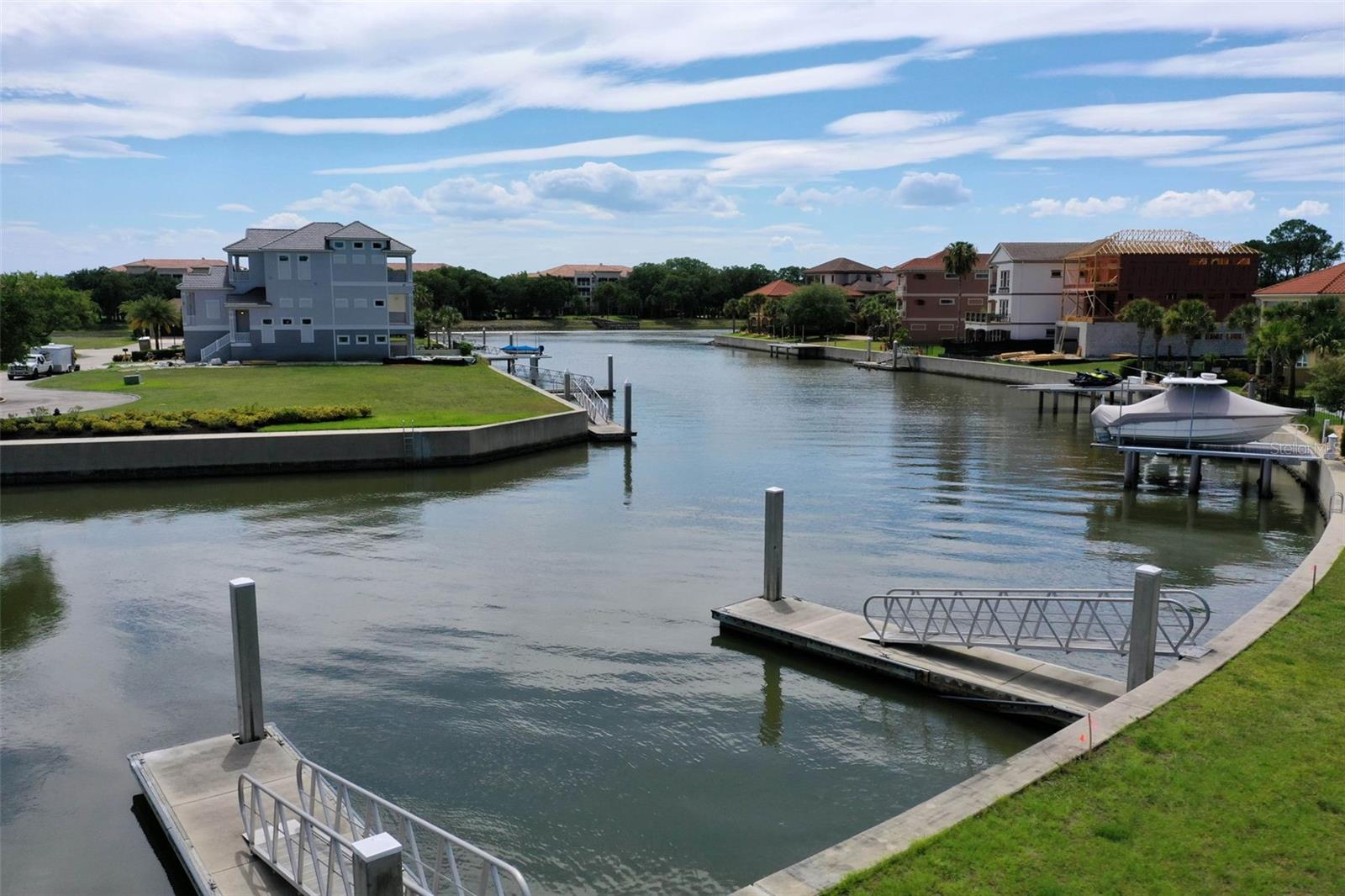 318 HARBOR VILLAGE PT N