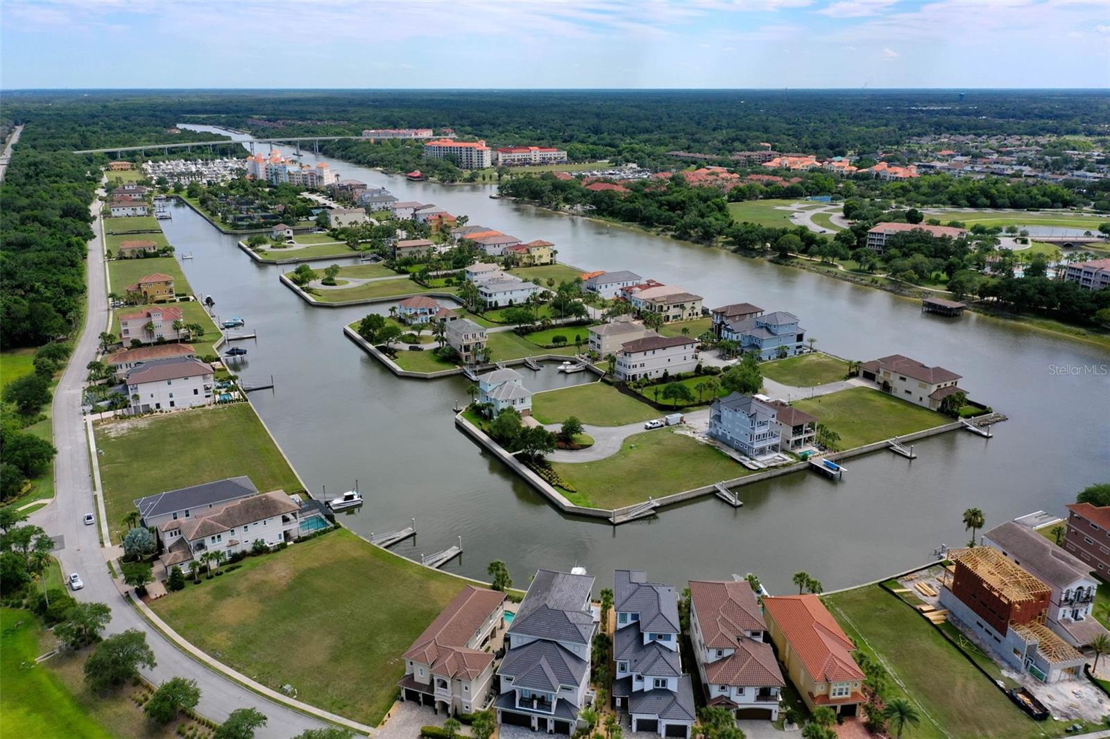 318 HARBOR VILLAGE PT N