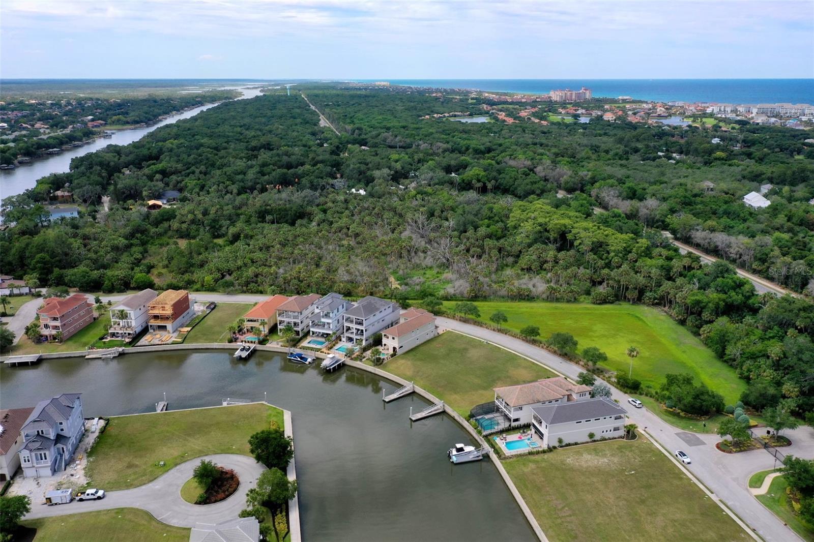 318 HARBOR VILLAGE PT N