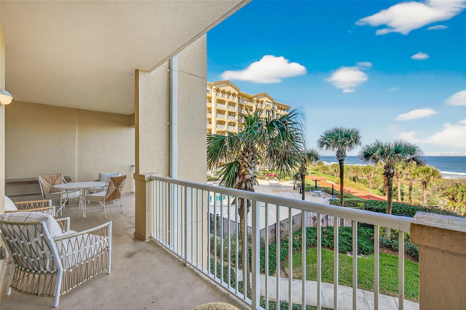 15 AVENUE DE LA MER #2204