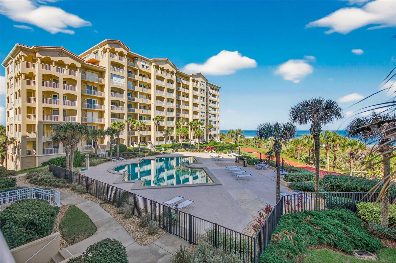 15 AVENUE DE LA MER #2204