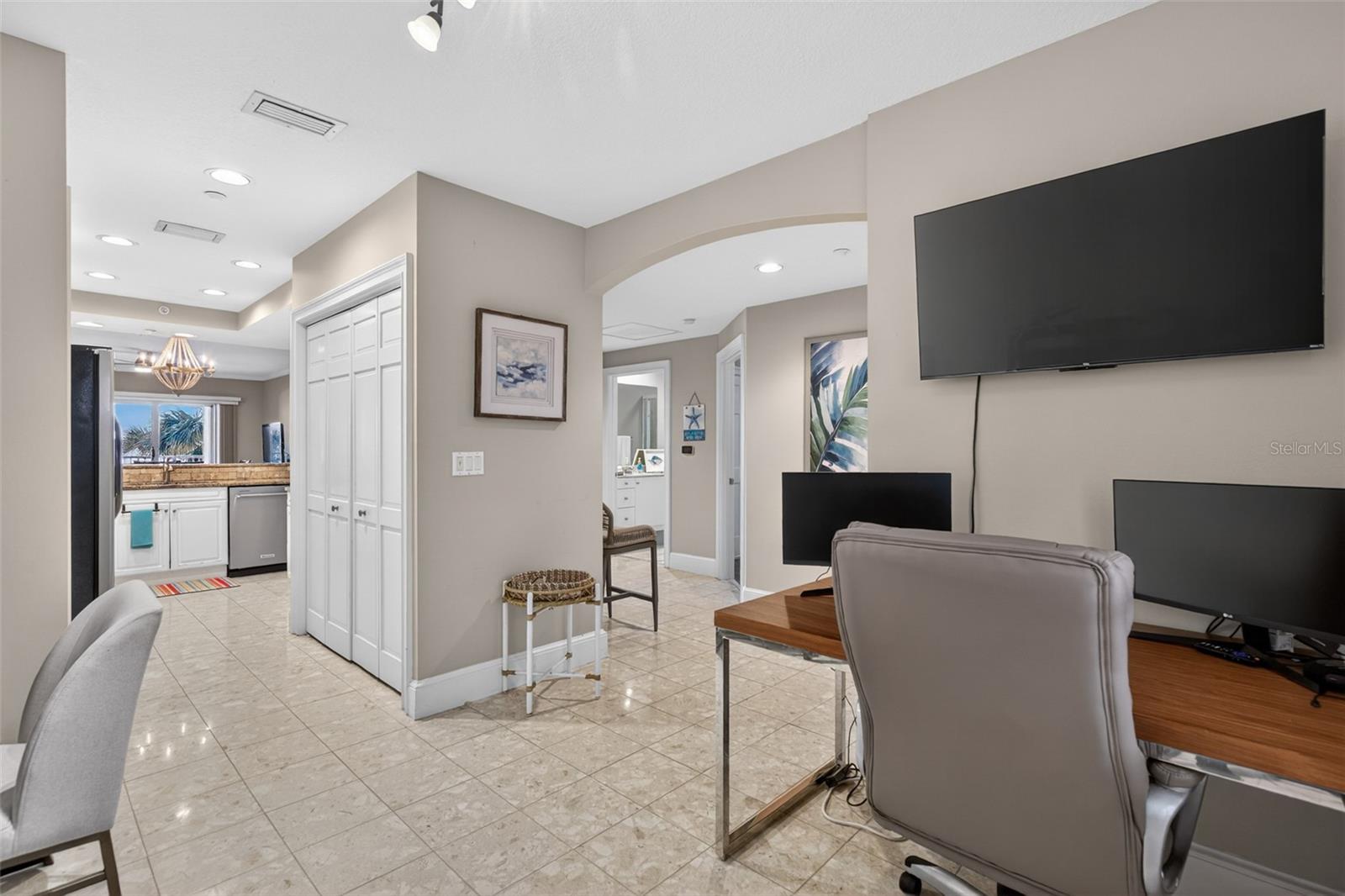 15 AVENUE DE LA MER #2204