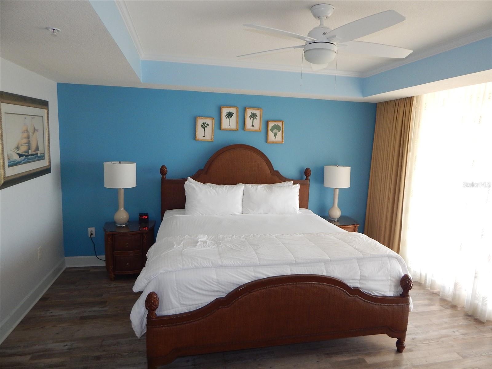 200 OCEAN CREST DR #717