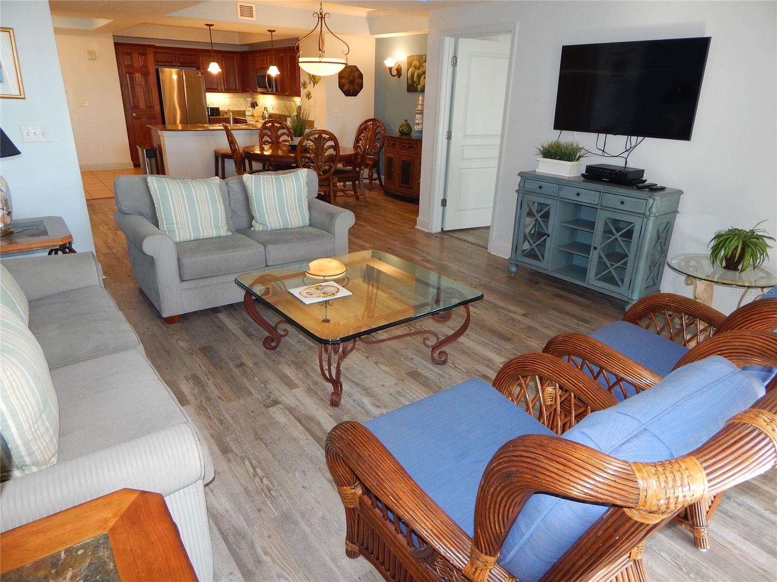 200 OCEAN CREST DR #717