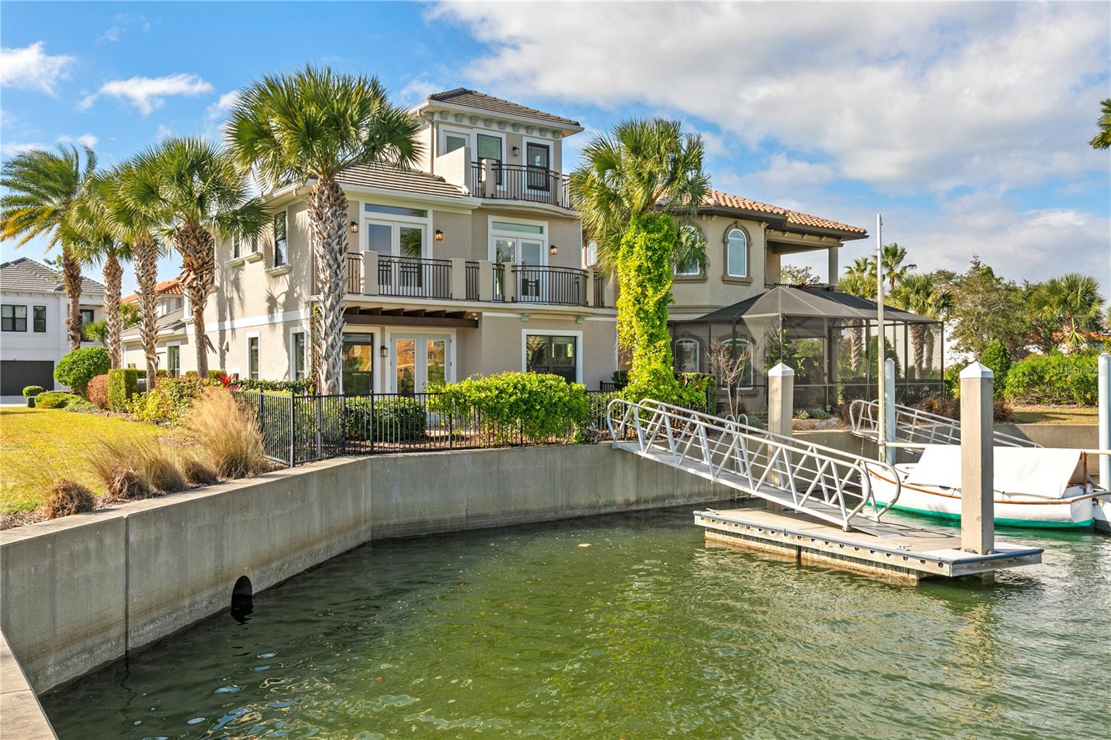 259 YACHT HARBOR DR