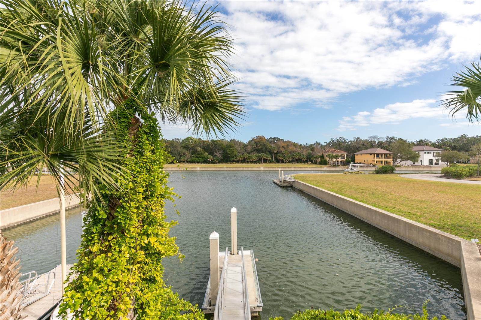 259 YACHT HARBOR DR
