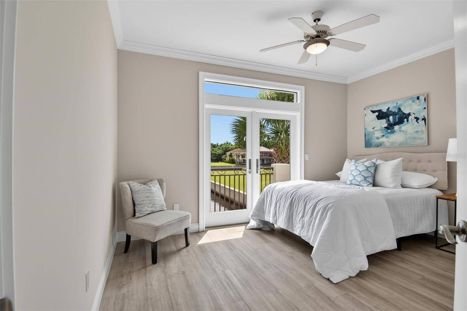 259 YACHT HARBOR DR