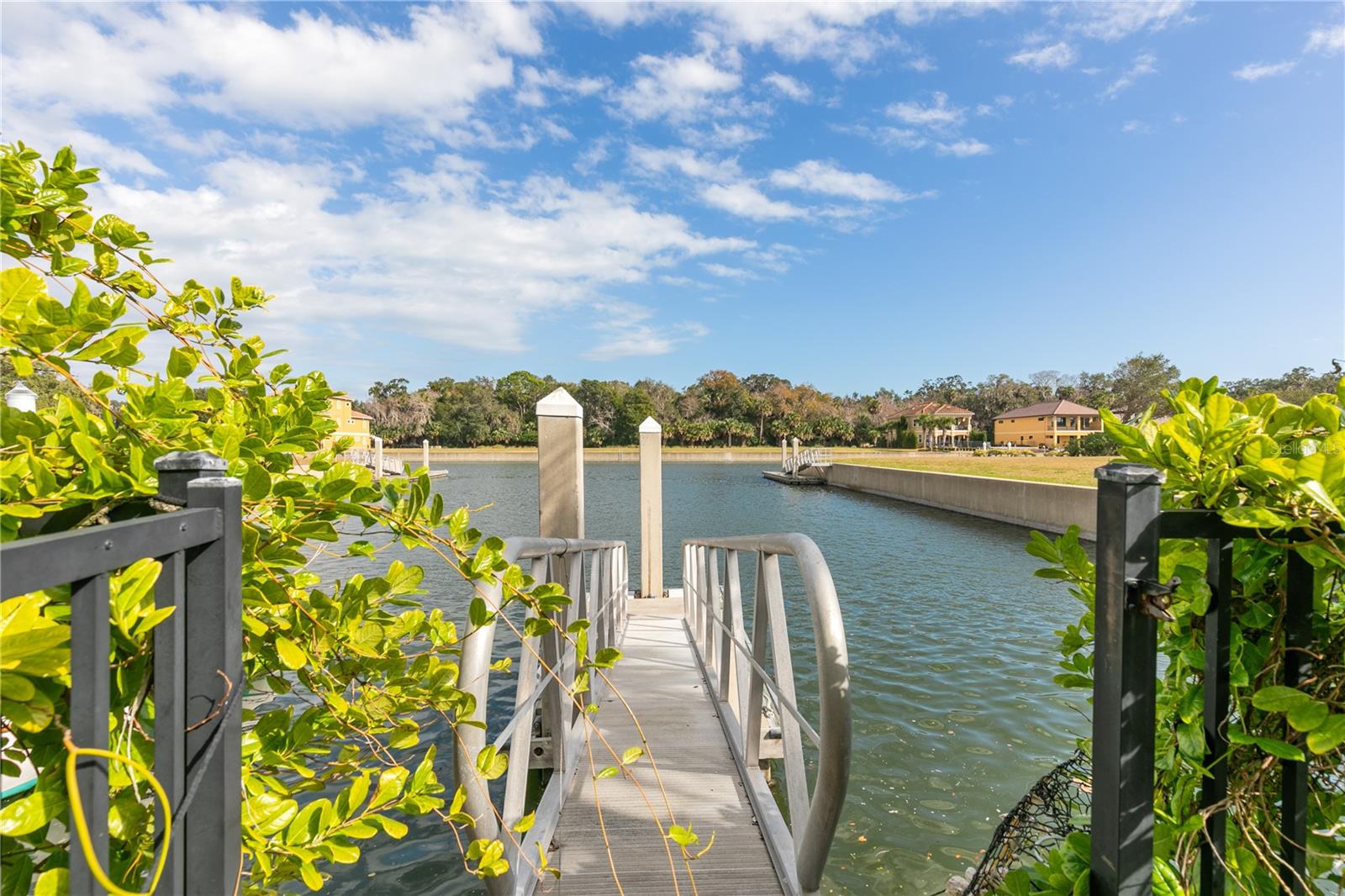 259 YACHT HARBOR DR