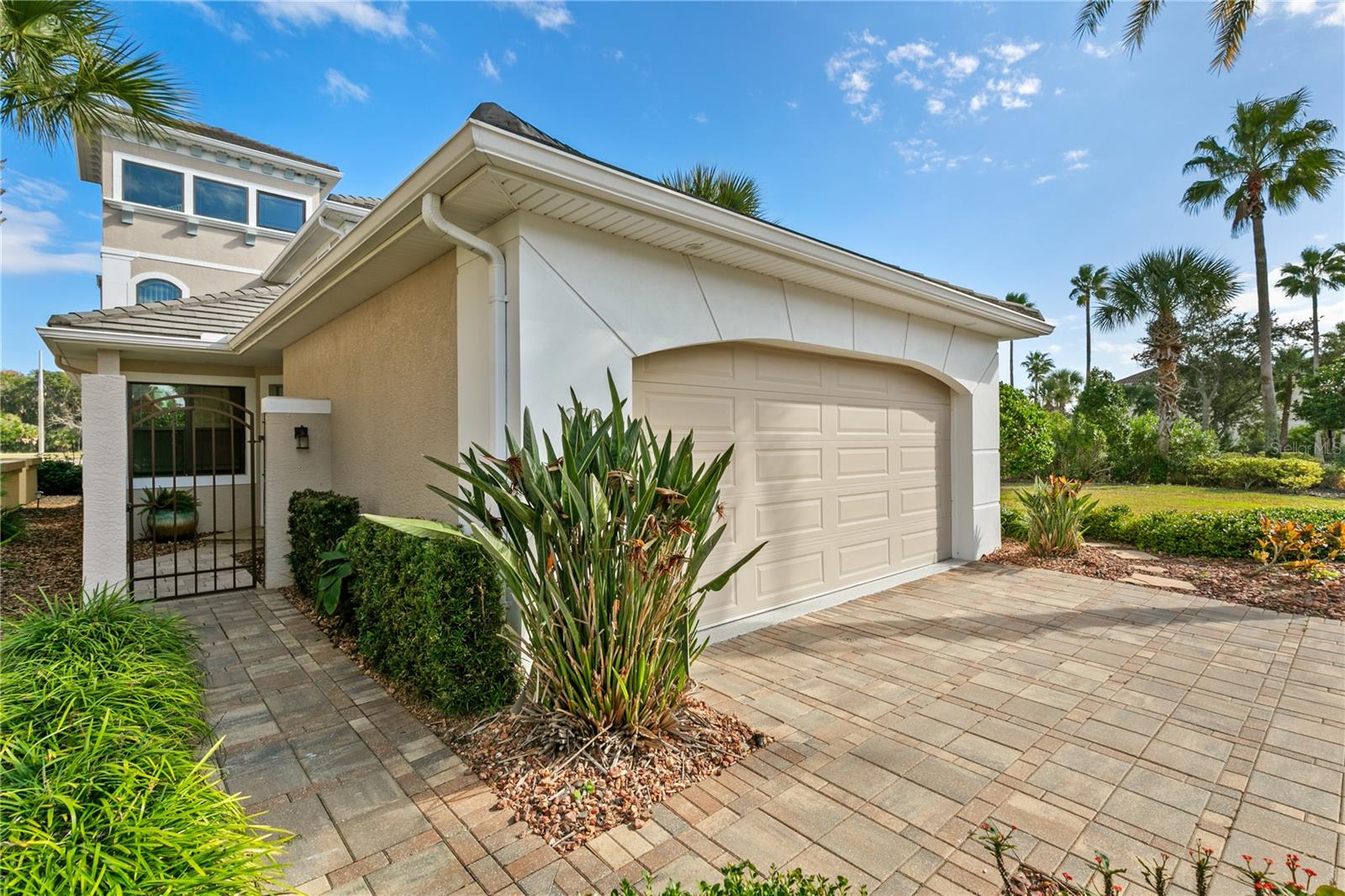259 YACHT HARBOR DR