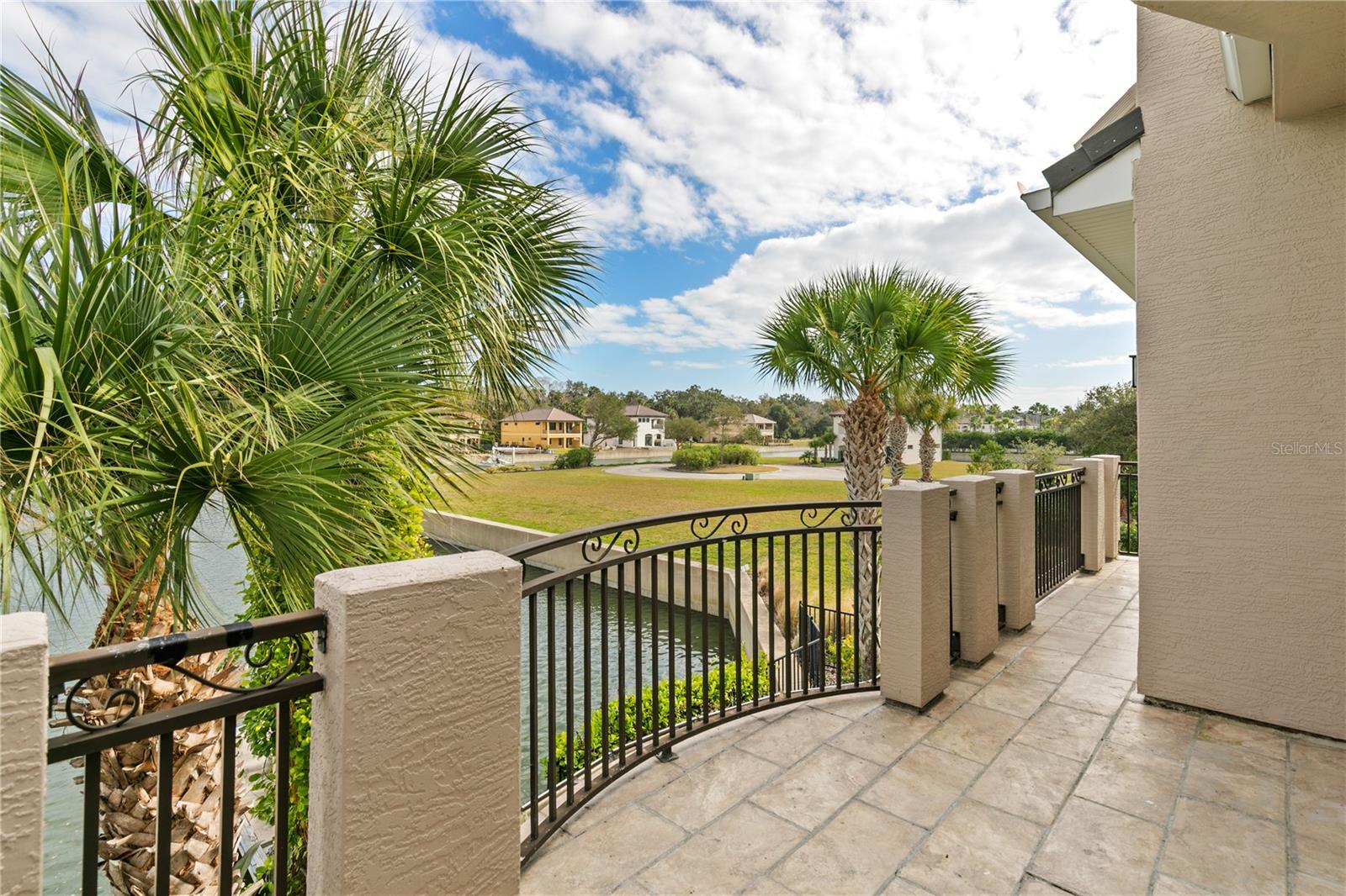 259 YACHT HARBOR DR