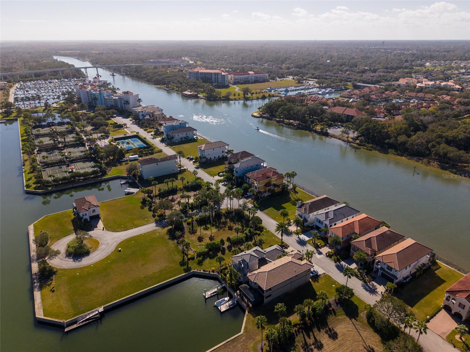 259 YACHT HARBOR DR