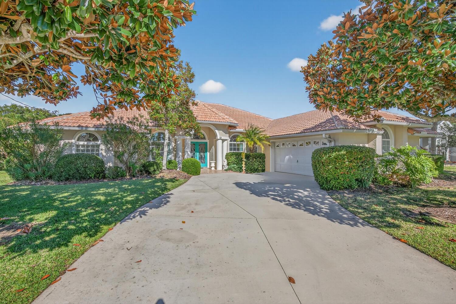 10 COLLINSON CT