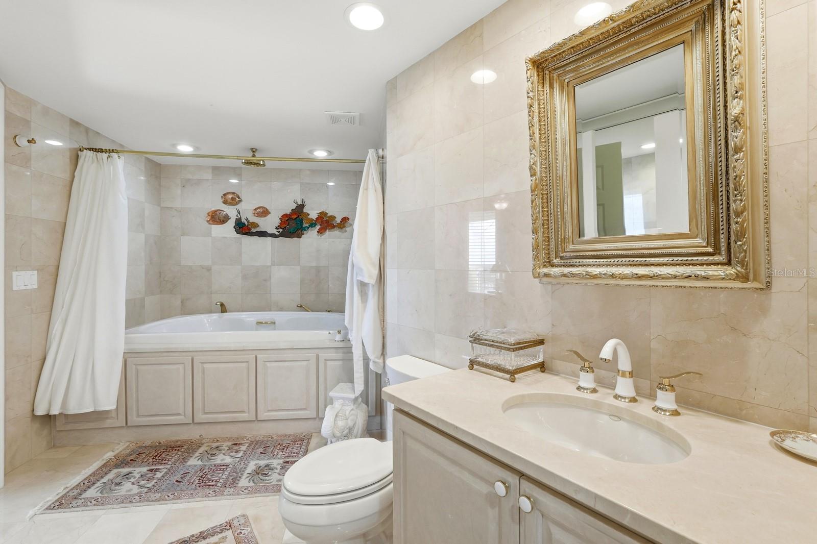 7 AVENUE DE LA MER #706