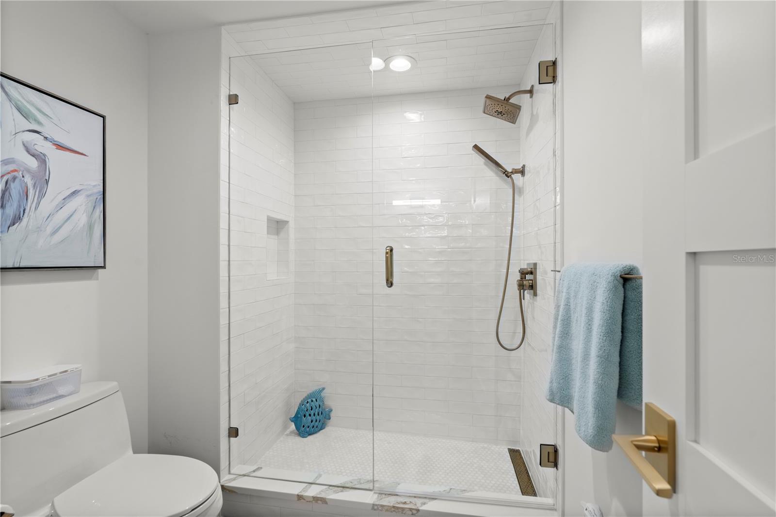 200 OCEAN CREST DR #312