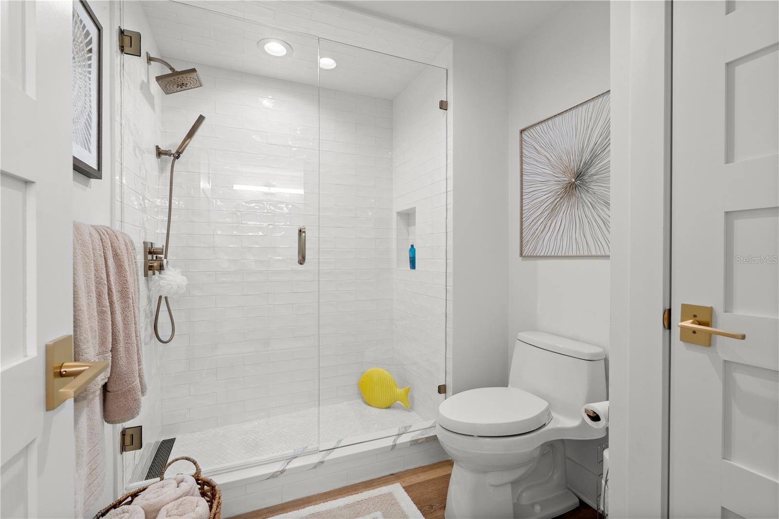 200 OCEAN CREST DR #312