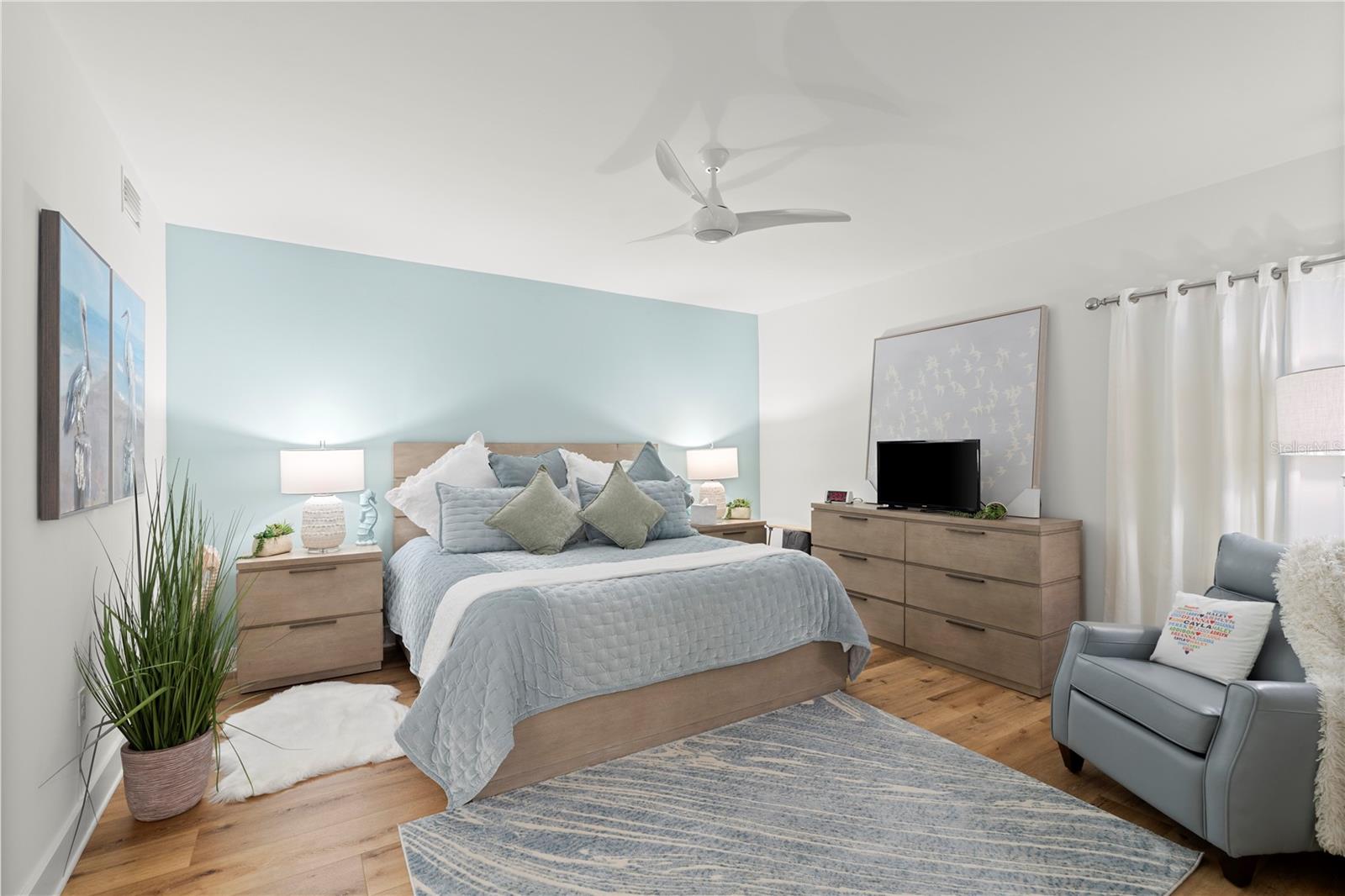 200 OCEAN CREST DR #312