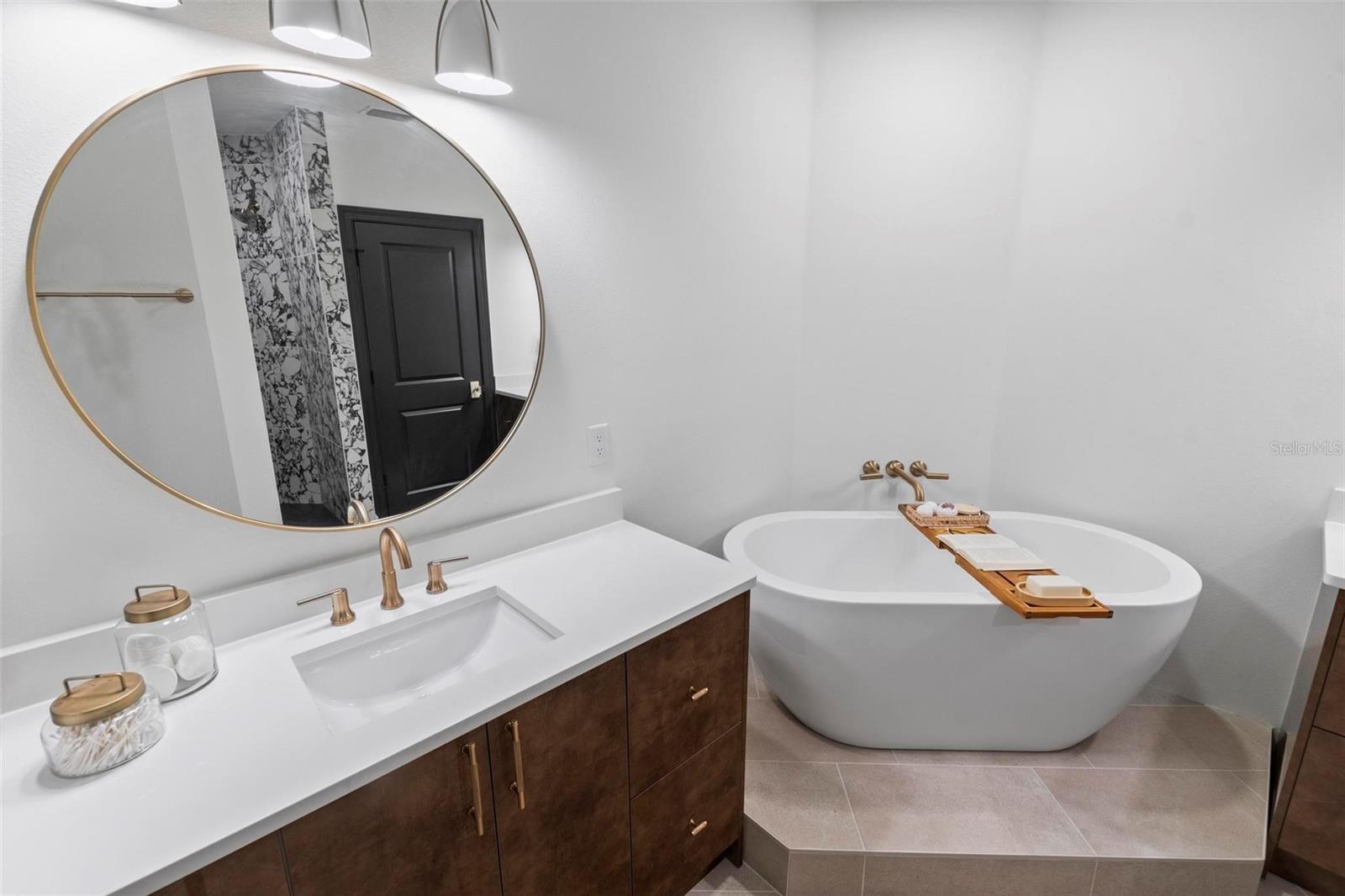 455 RIVERFRONT DR #A201