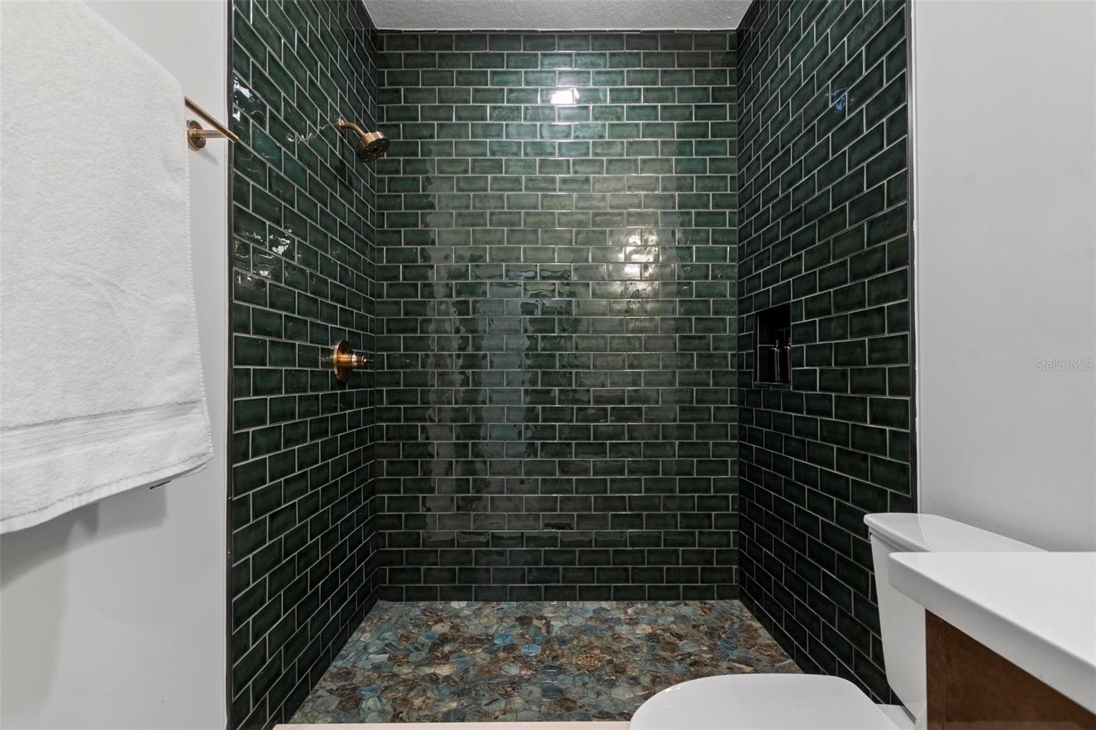 455 RIVERFRONT DR #A201