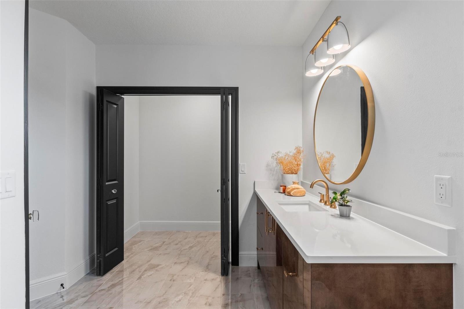 455 RIVERFRONT DR #A201