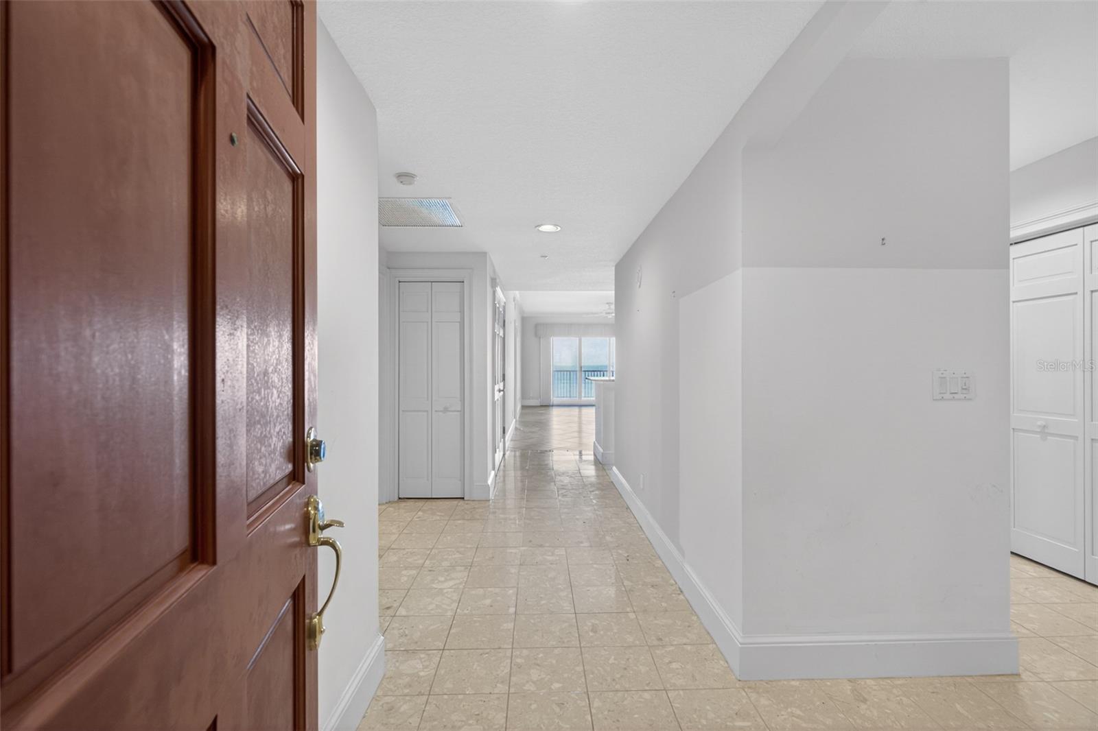 15 AVENUE DE LA MER #2305