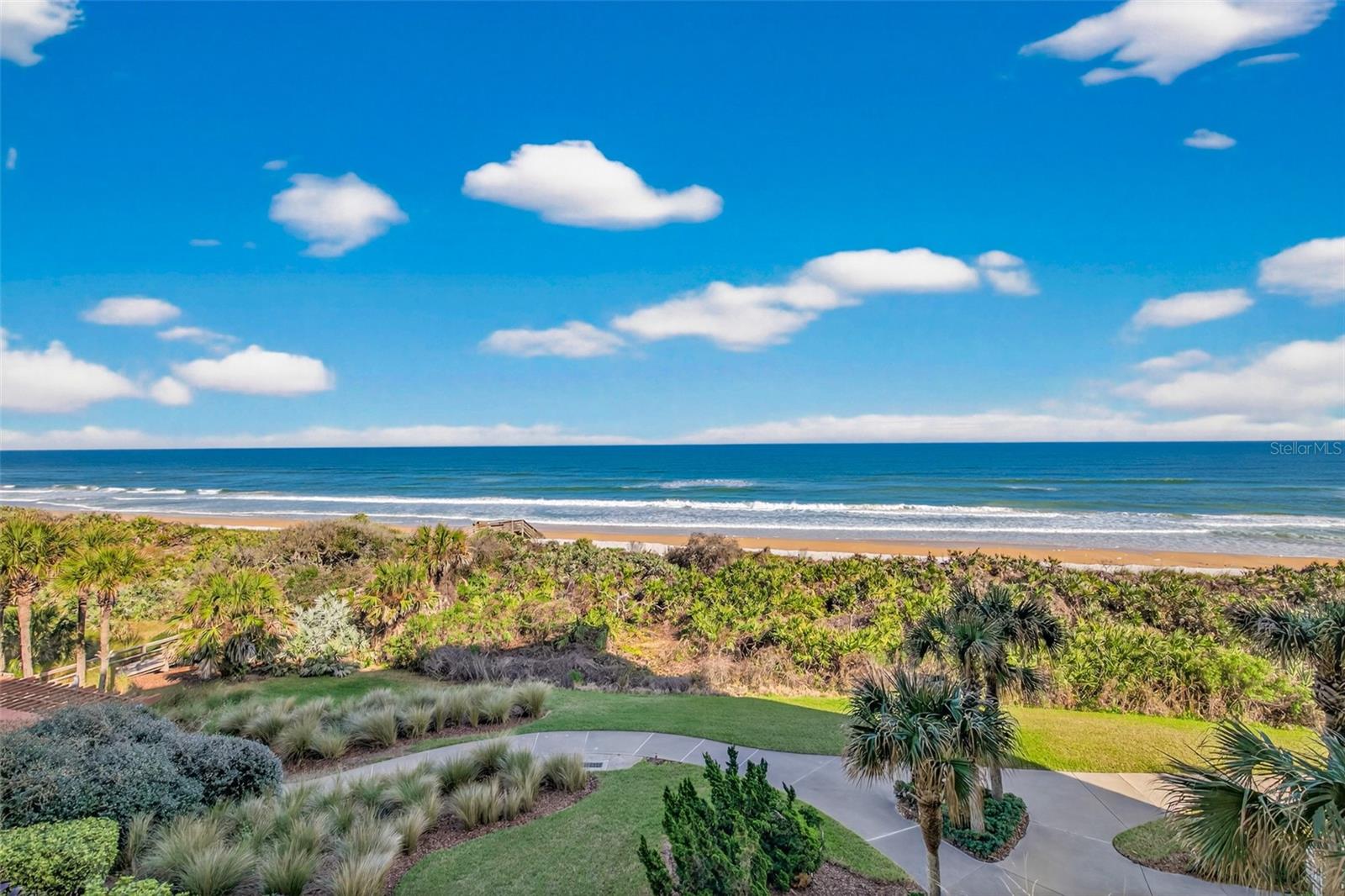 15 AVENUE DE LA MER #2305