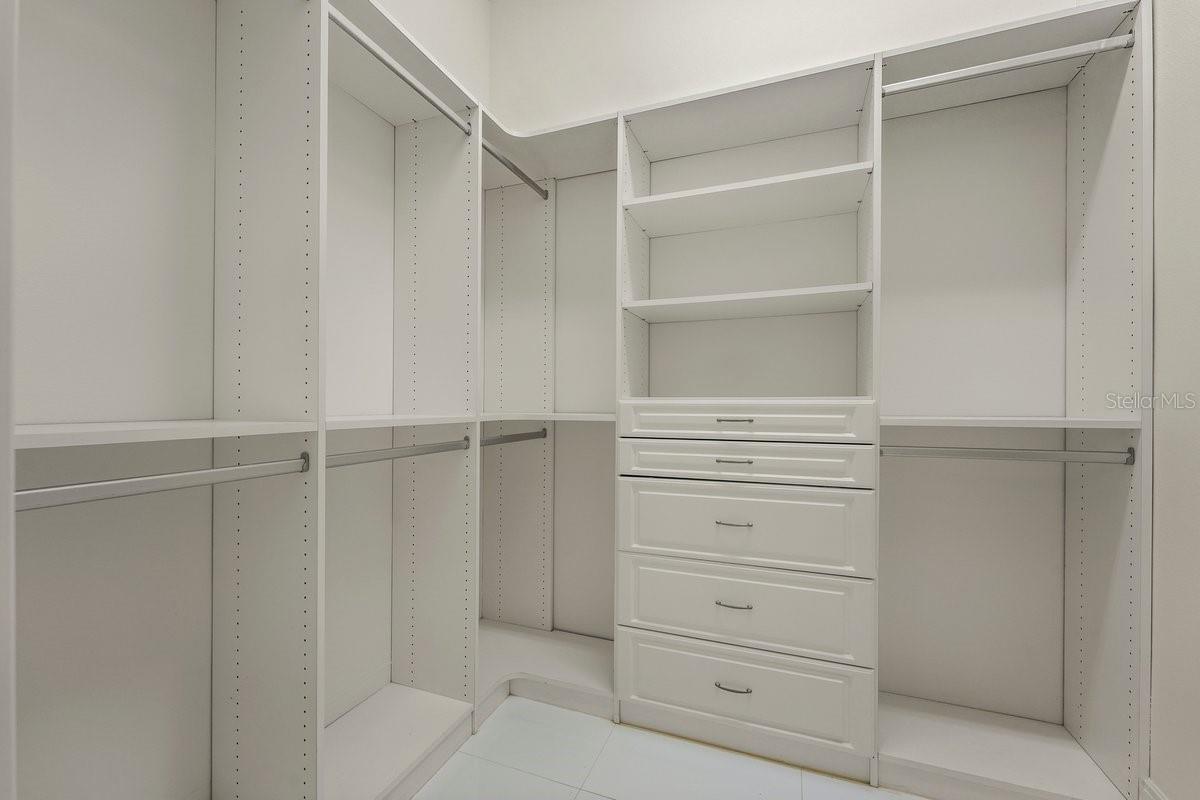 29 OAK VIEW CIR E