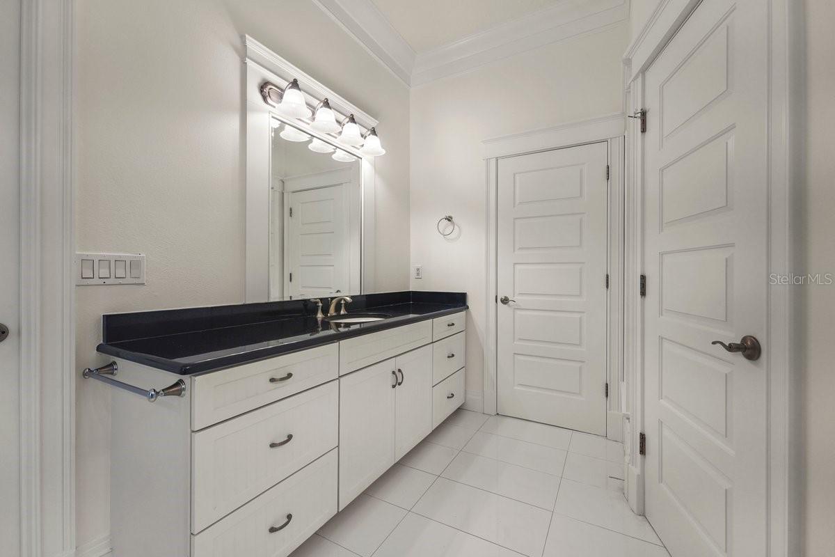 29 OAK VIEW CIR E