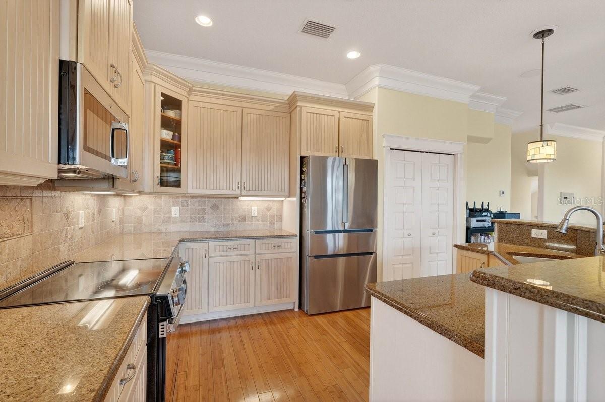 29 OAK VIEW CIR E