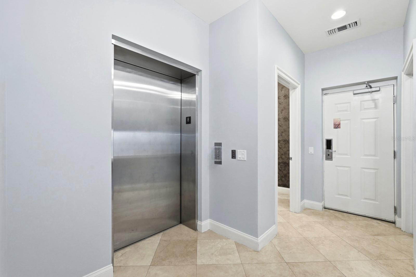 200 OCEAN CREST DR #843