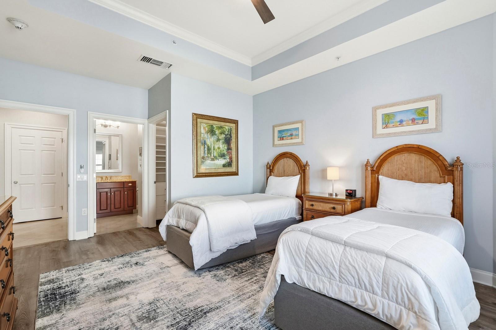 200 OCEAN CREST DR #843