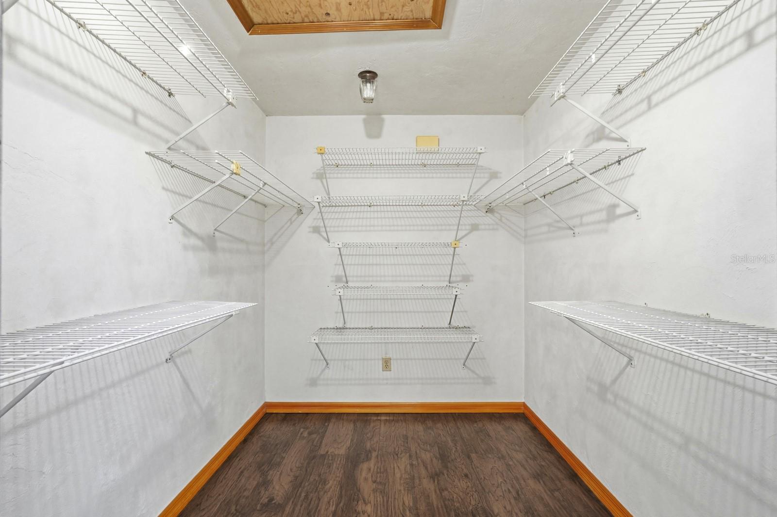 404 OLD HAW CREEK RD