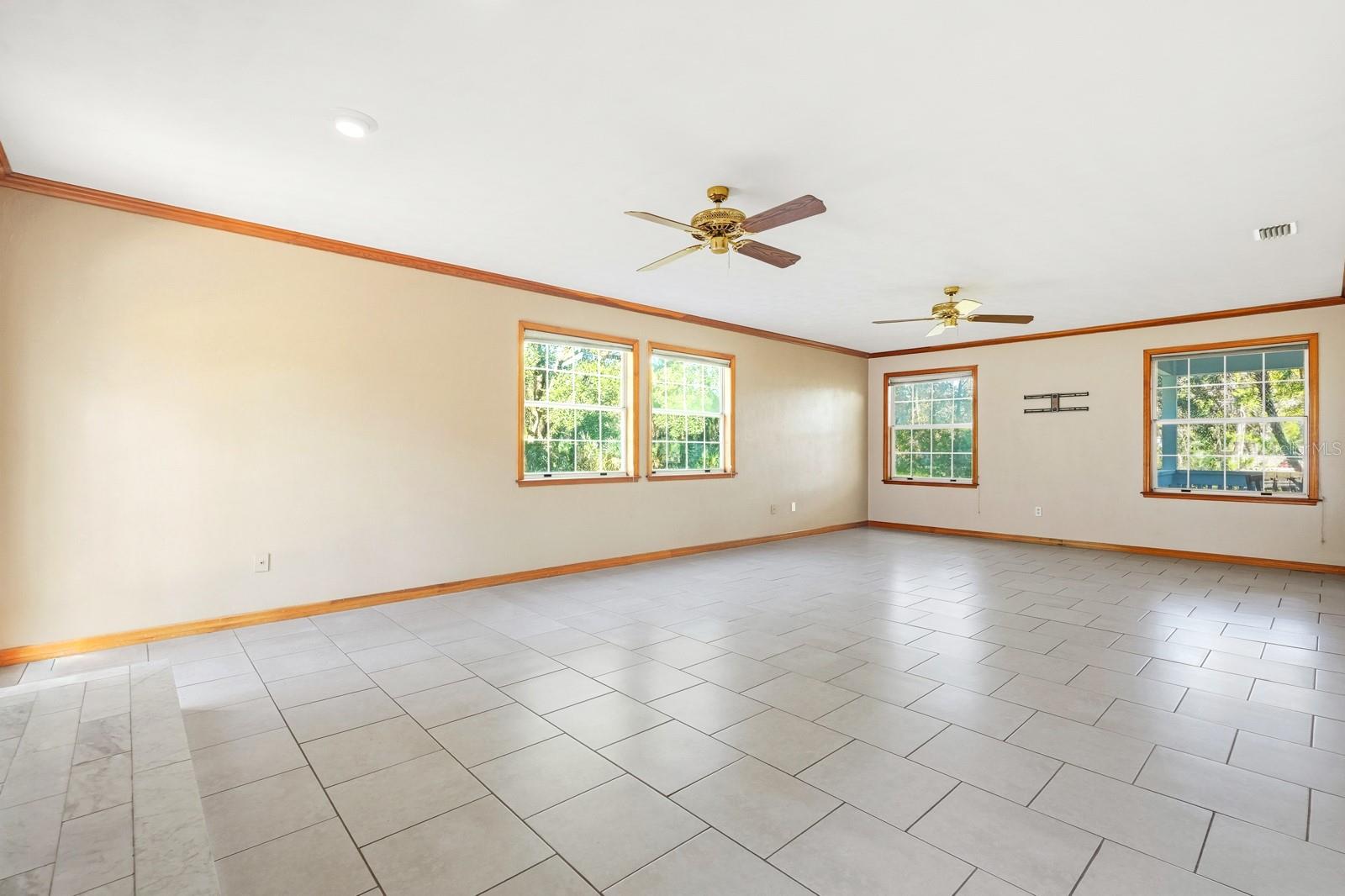 404 OLD HAW CREEK RD